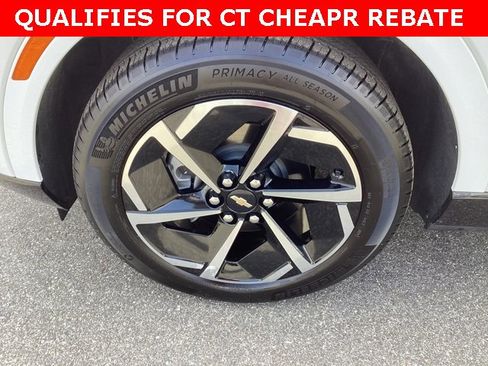 Used 2024 Chevrolet Equinox EV LT image 9