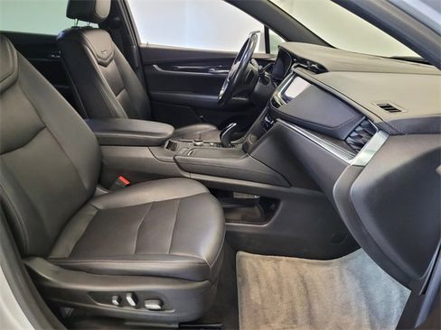 Used 2020 Cadillac XT5 Premium Luxury image 15