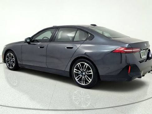 Used 2026 BMW 530i w/ M Sport Package RWD image 6