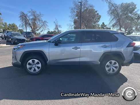 Used 2024 Toyota RAV4 LE image 4