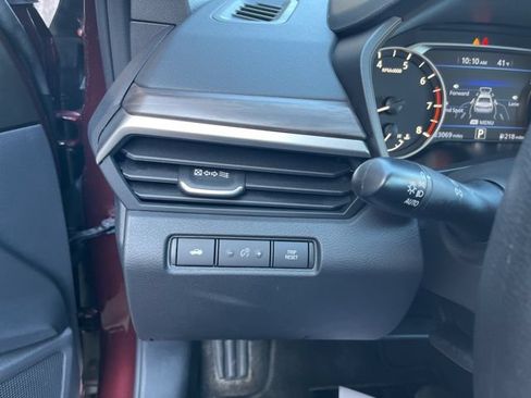 Used 2025 Nissan Altima 2.5 SV FWD image 24