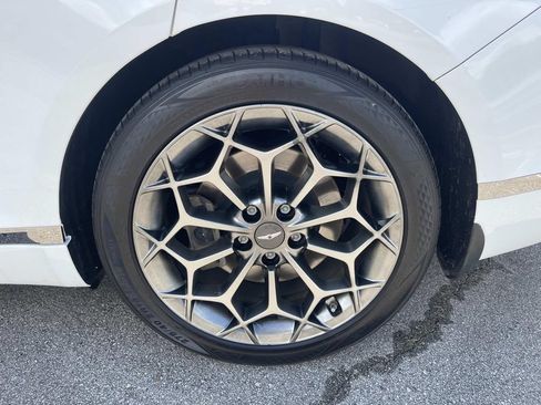 Used 2022 Genesis G80 2.5T w/ Advanced Package RWD image 11