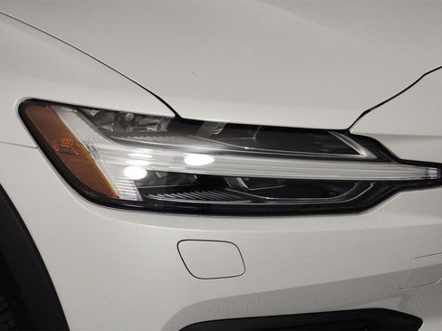 New 2026 Volvo V60 B5 Cross Country Plus w/ Climate Package image 14