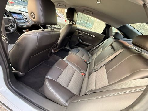 Used 2017 Chevrolet Impala LT image 15