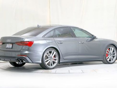 Used 2020 Audi S6 Premium Plus w/ S Sport Package image 2