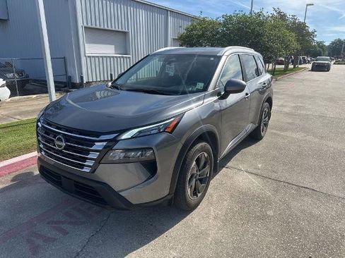 Certified 2024 Nissan Rogue SV w/ SV Premium Package image 1