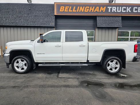 Used 2018 GMC Sierra 3500 SLE w/ SLE Fleet Preferred Package AWD/4WD image 2