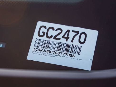 New 2025 Jeep Grand Cherokee Altitude image 29