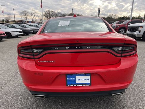 Used 2023 Dodge Charger SXT image 6