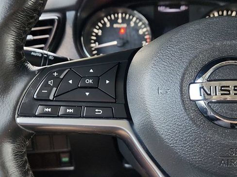 Used 2018 Nissan Rogue Sport SL w/ SL Premium Package FWD image 38