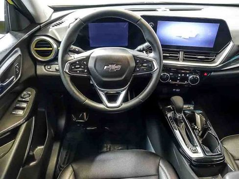 Certified 2024 Chevrolet Trax ACTIV w/ Sunroof Package FWD image 17