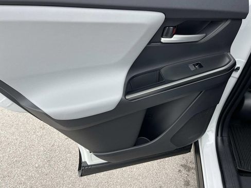 New 2026 Subaru Uncharted AWD image 17