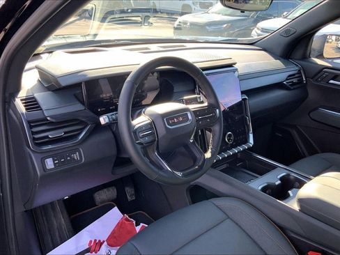 New 2026 GMC Acadia AT4 w/ Luxury Package image 7