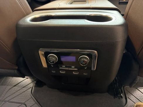 Used 2024 Chevrolet Tahoe High Country w/ Advanced Technology Package AWD/4WD image 48