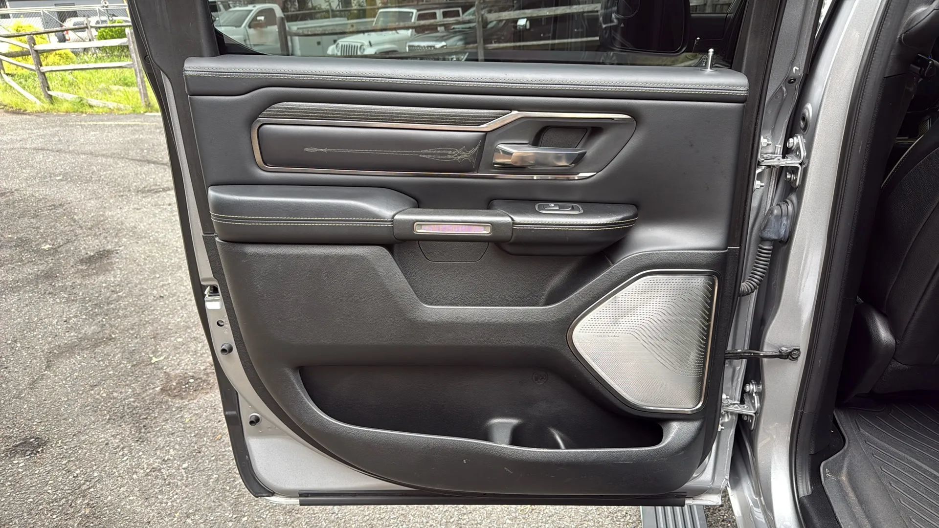 Used 2019 RAM 1500 Limited AWD/4WD image 15