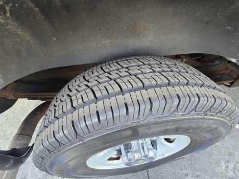 Used 2009 Chevrolet Express 3500 LS w/ LT Preferred Equipment Group image 23