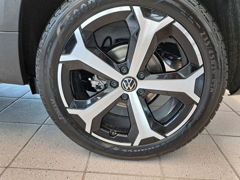 New 2026 Volkswagen Taos SEL AWD/4WD image 24