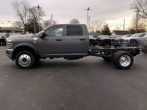 New 2026 RAM 4500 Tradesman w/ Chrome Appearance Group image 11