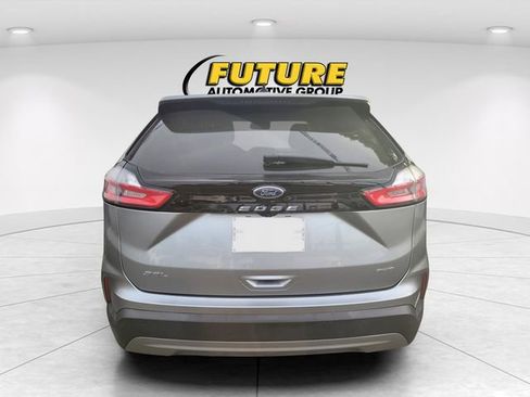 Used 2022 Ford Edge SEL w/ Convenience Package image 4