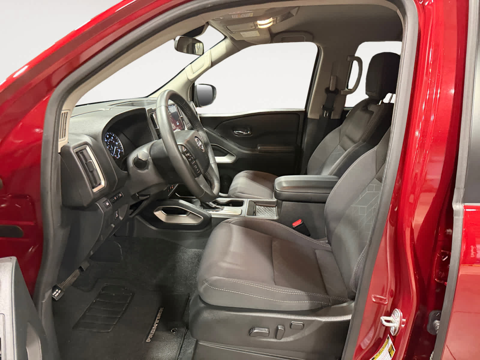 Used 2025 Nissan Frontier SV w/ SV Convenience Package AWD/4WD image 10