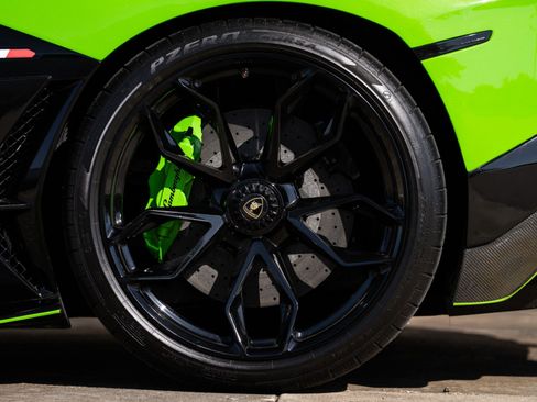 Used 2019 Lamborghini Aventador SVJ image 36