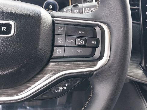 Used 2023 Jeep Wagoneer L Series II image 26