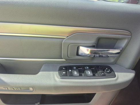 Used 2020 RAM 1500 Classic SLT RWD image 13