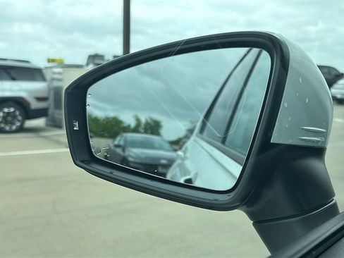 Used 2023 Volkswagen Tiguan S image 18