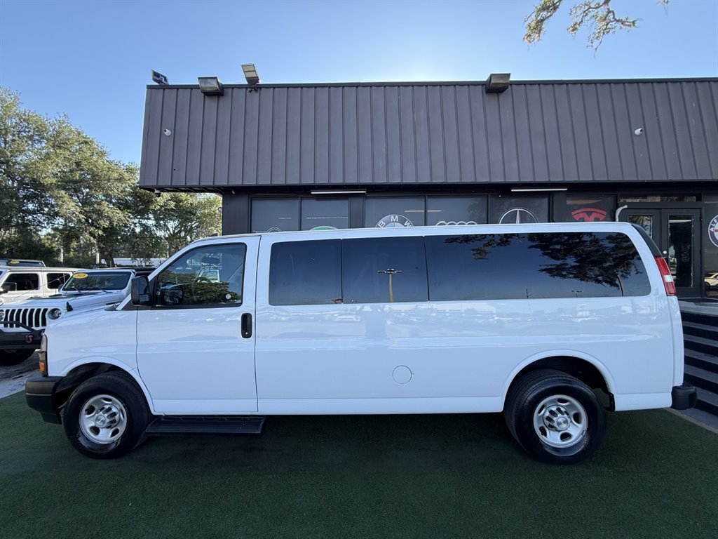 Used 2023 Chevrolet Express 3500 LS RWD image 7