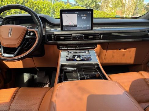 Used 2020 Lincoln Aviator Black Label Grand Touring w/ Class IV Trailer Tow Package AWD/4WD image 19