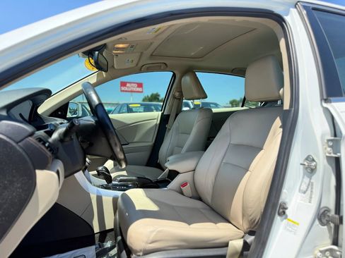 Used 2015 Honda Accord Touring image 19