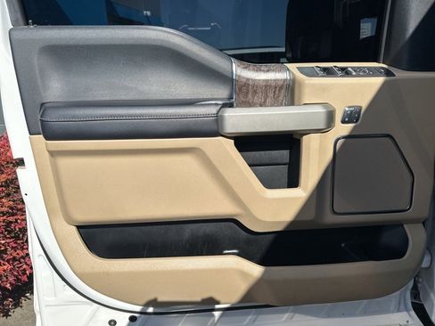 Used 2018 Ford F250 Lariat w/ Lariat Value Package image 15