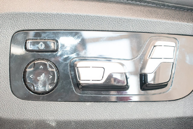 Used 2025 BMW X5 xDrive50e AWD/4WD image 21