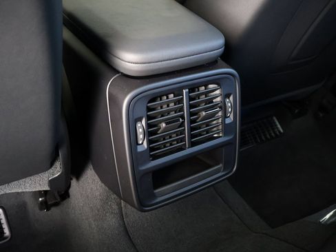 New 2025 Porsche Taycan image 20