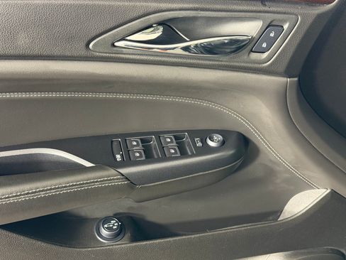 Used 2016 Cadillac SRX Luxury FWD image 12