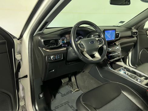 Used 2021 Ford Explorer Limited w/ Equipment Group 301A image 22
