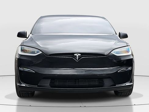 Used 2022 Tesla Model X Plaid image 2
