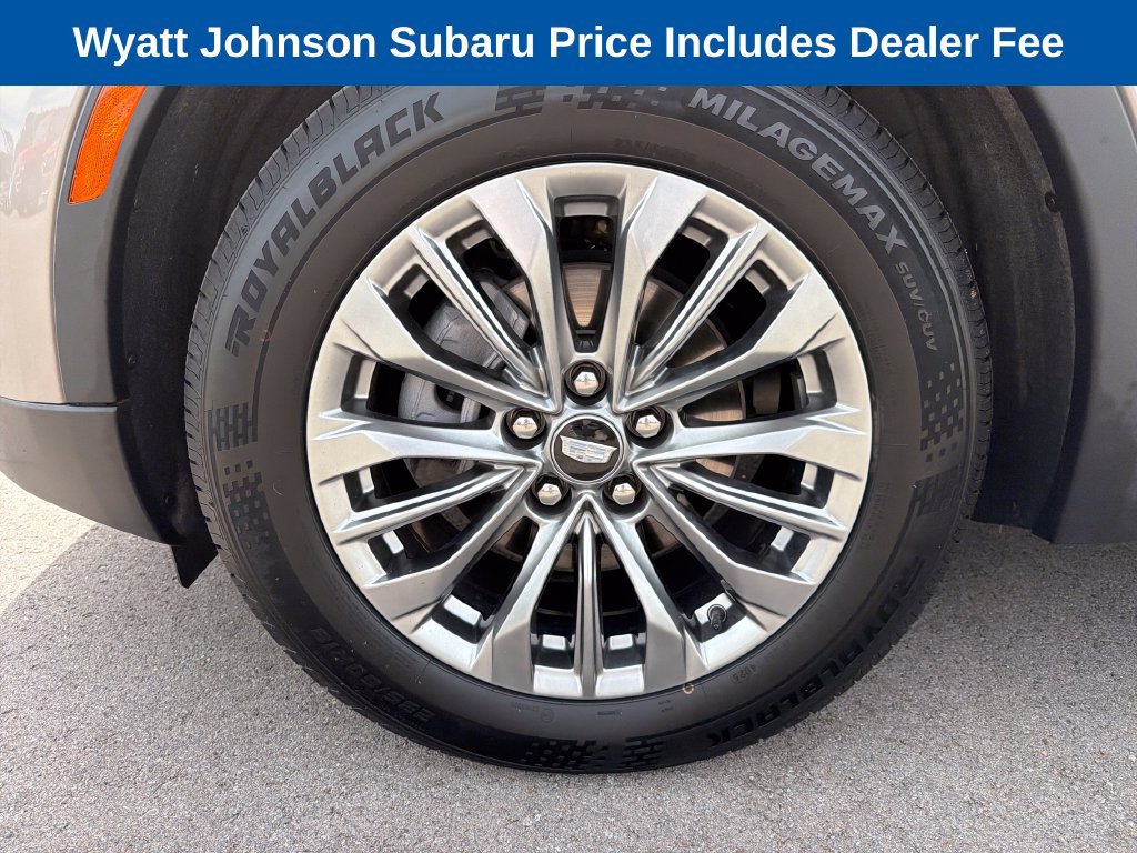 Used 2025 Cadillac XT4 Premium Luxury FWD image 2