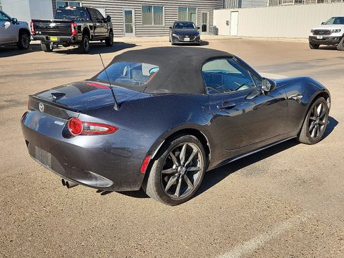 Used 2017 MAZDA MX-5 Miata Club image 4