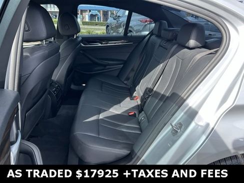 Used 2019 BMW 530i w/ Premium Package image 15