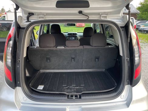 Used 2018 Kia Soul w/ Convenience Package FWD image 13