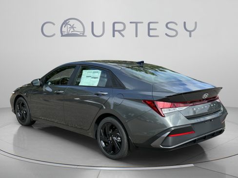 New 2026 Hyundai Elantra SEL Sport FWD image 3