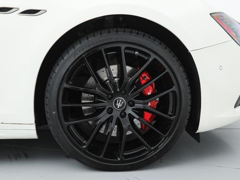 Certified 2023 Maserati Ghibli Modena RWD image 18