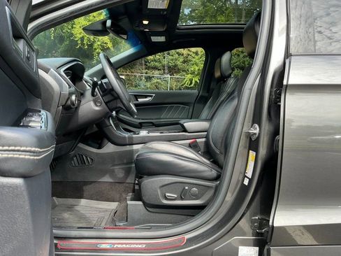 Used 2019 Ford Edge ST w/ Convenience Package image 12