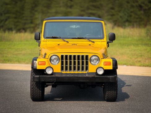 Used 2005 Jeep Wrangler Unlimited Rubicon AWD/4WD image 4