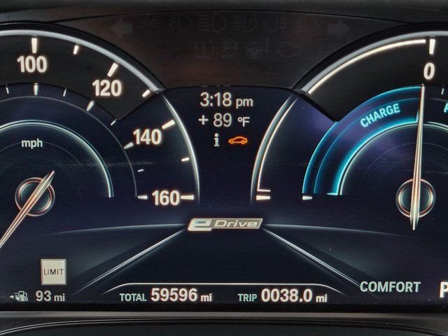 Used 2019 BMW 530e w/ Convenience Package RWD image 10