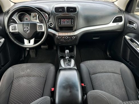 Used 2017 Dodge Journey SE w/ Flexible Seating Group FWD image 13