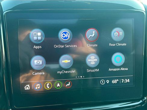 Used 2023 Chevrolet Traverse LT w/ LT Premium Package image 13