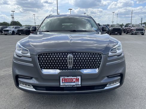 Used 2024 Lincoln Aviator Reserve w/ Equipment Group 201A AWD/4WD image 9