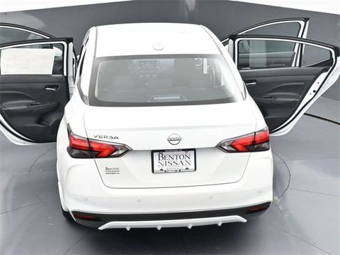 New 2025 Nissan Versa SV w/ Trunk Package image 43